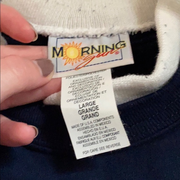 NWOT USA 3D Lettered Double Neckline Crewneck - Picture 8 of 8